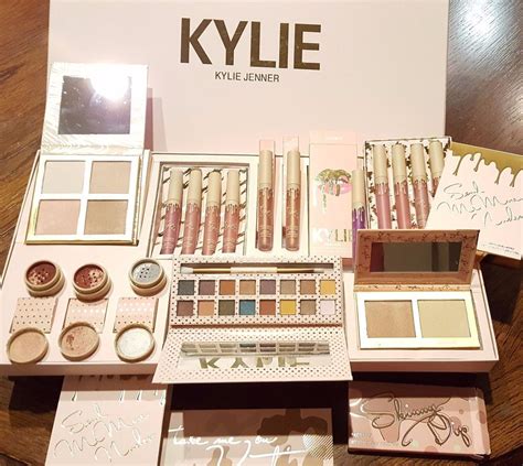 kylie jenner makeup kit|kylie jenner makeup kit price.